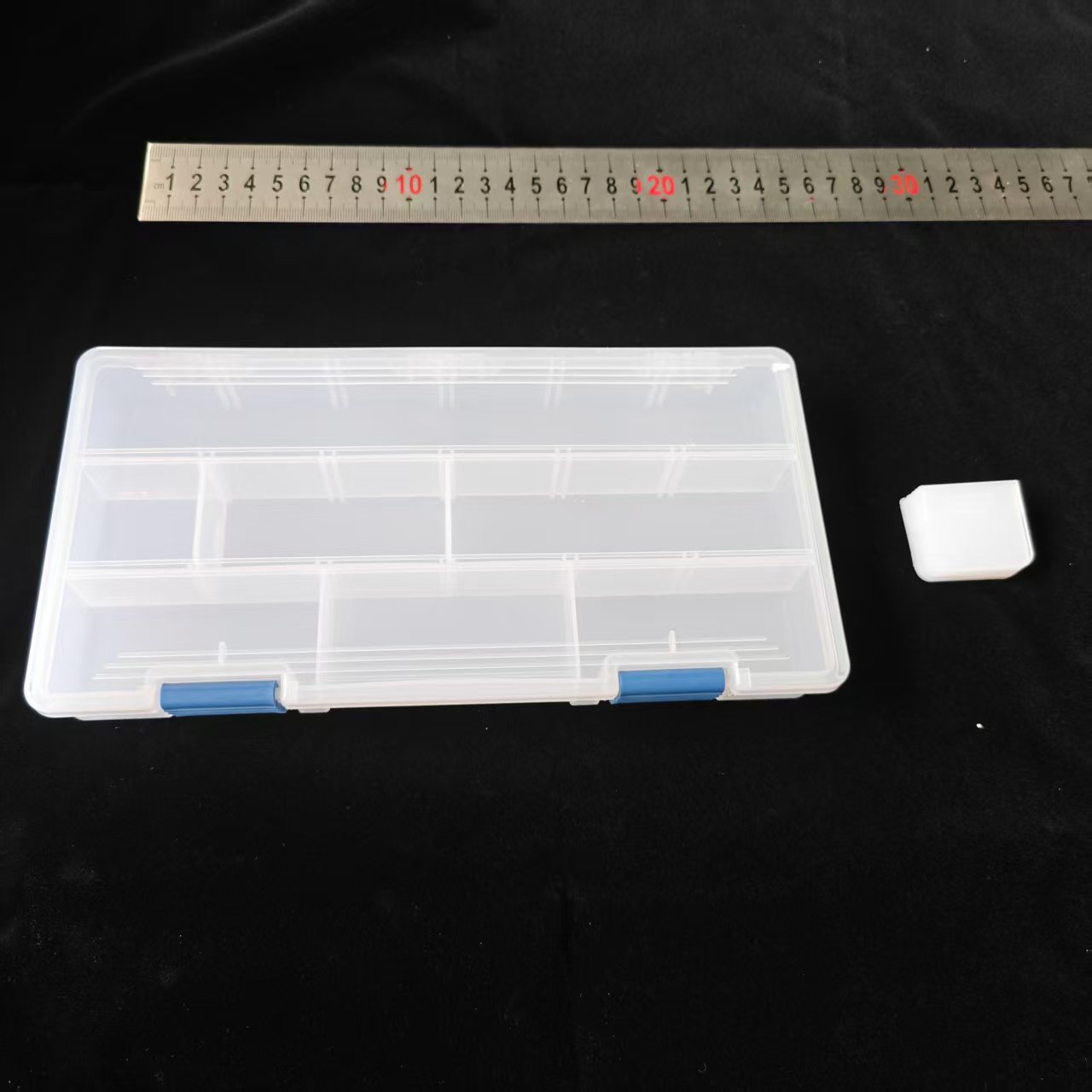 Medium sized DIY plastic storage box